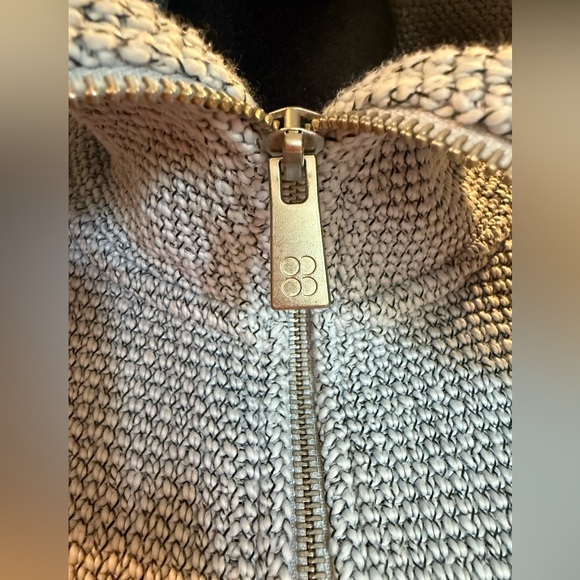 Sweaty Betty Restful Light Blue and Gray Boucle ½ Zip Sweatshirt - Picture 5 of 13